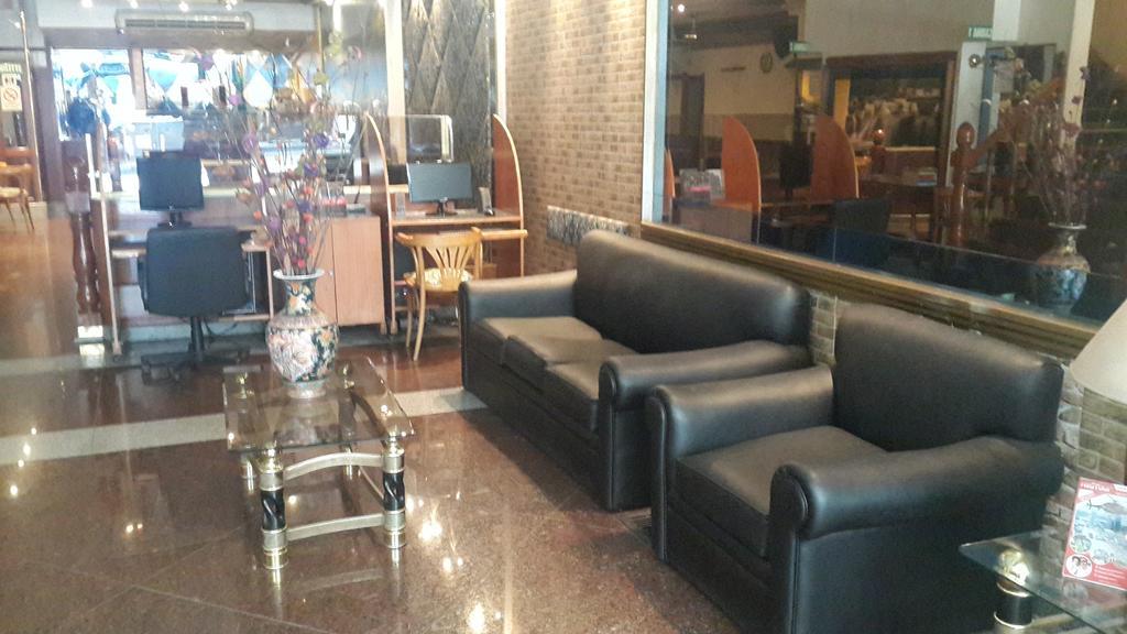 Diplomat Hotel Buenos Aires Esterno foto